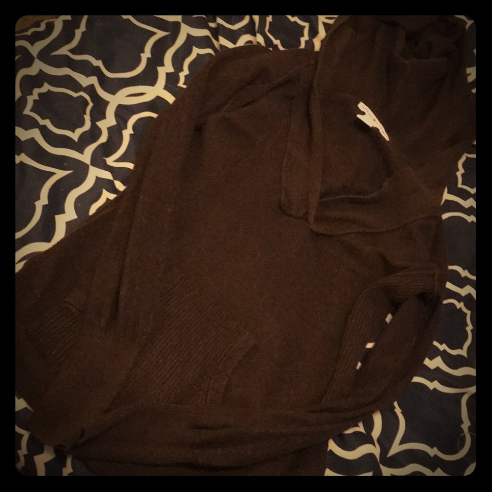 V neck hooded sweater